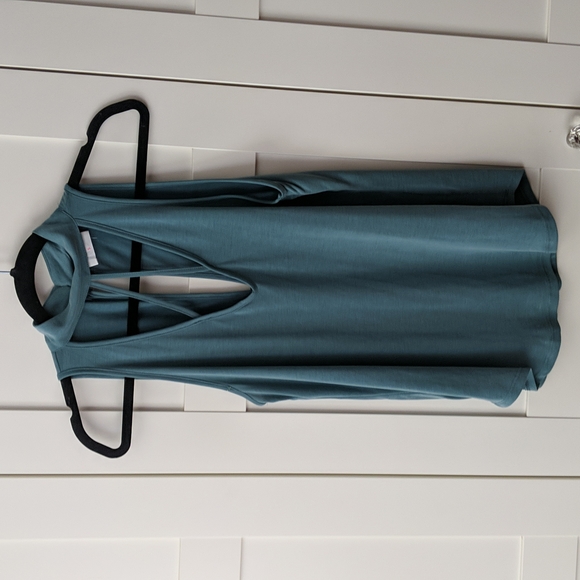 ❄️ 3/$25 Teal Choker Cutout Sleeveless High Neck Top